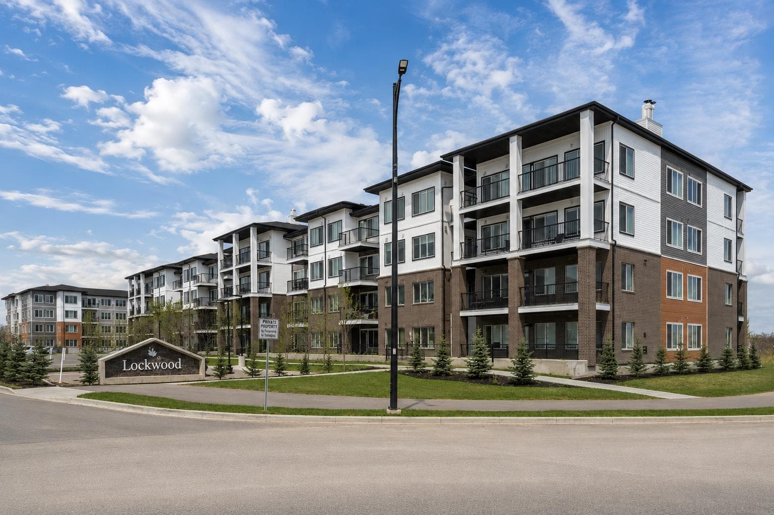 1314, 6 Merganger Drive W
