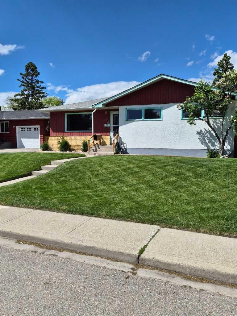 126 Springwood Drive SW