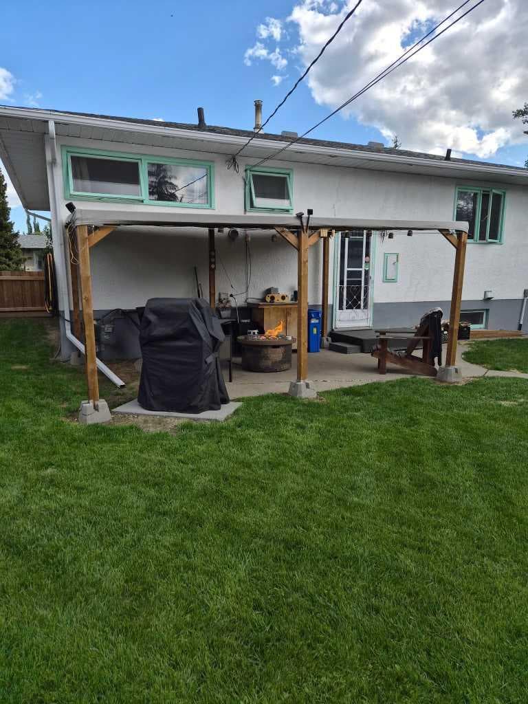 126 Springwood Drive SW