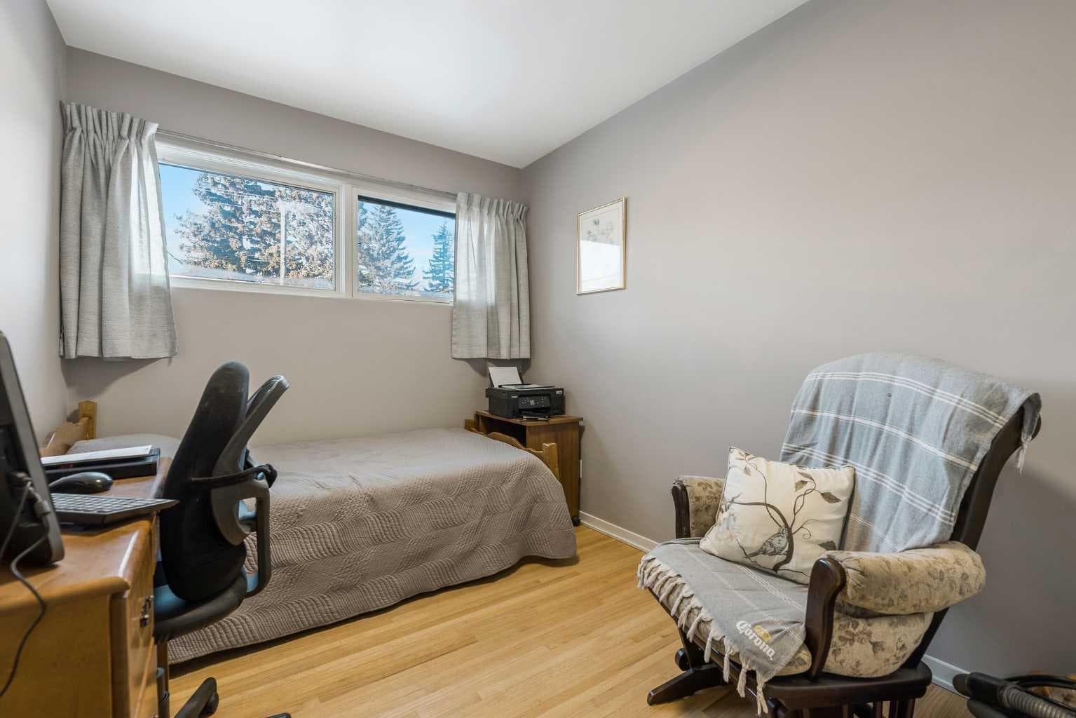 126 Springwood Drive SW