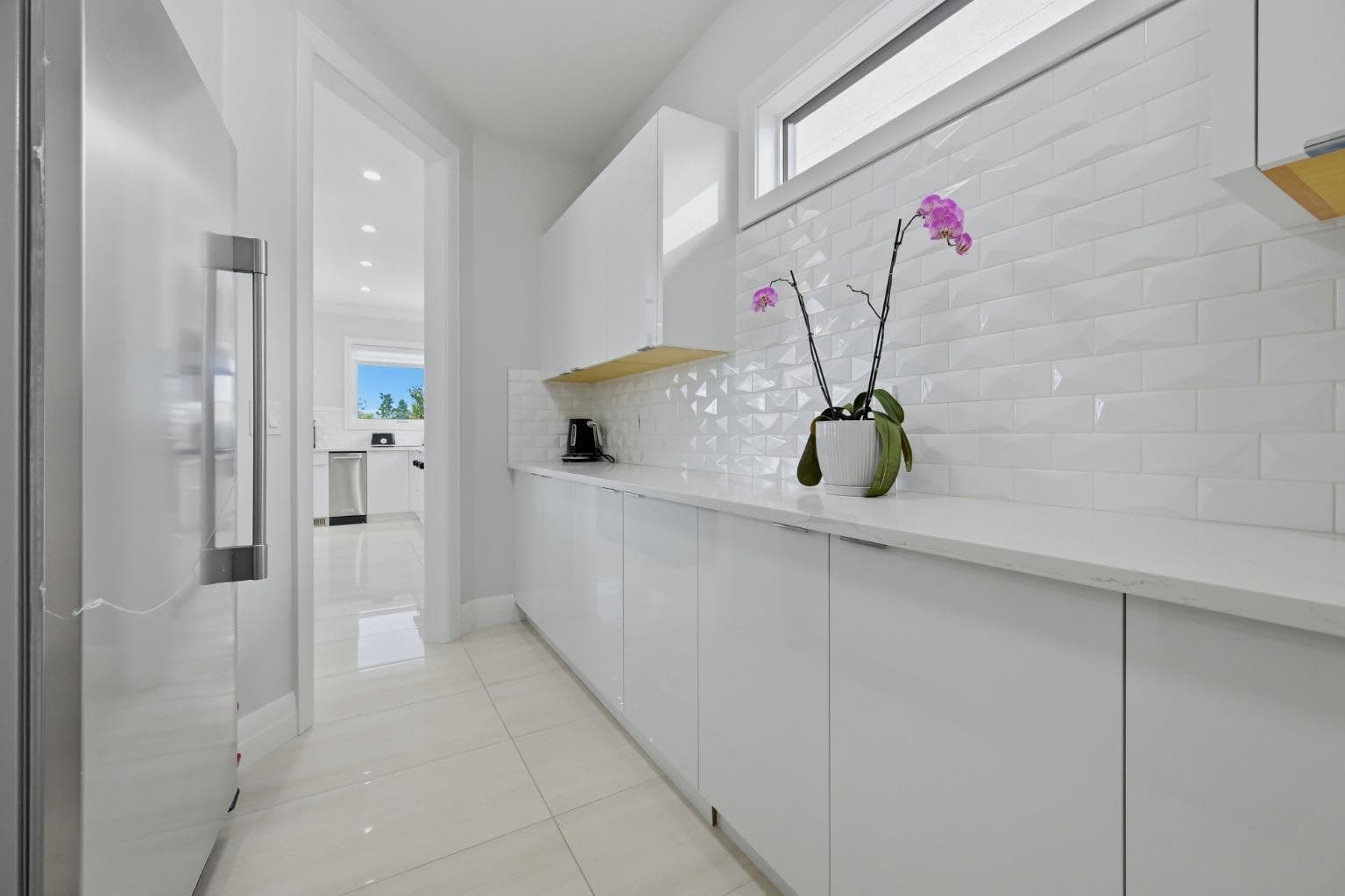 102 Malibou Road 