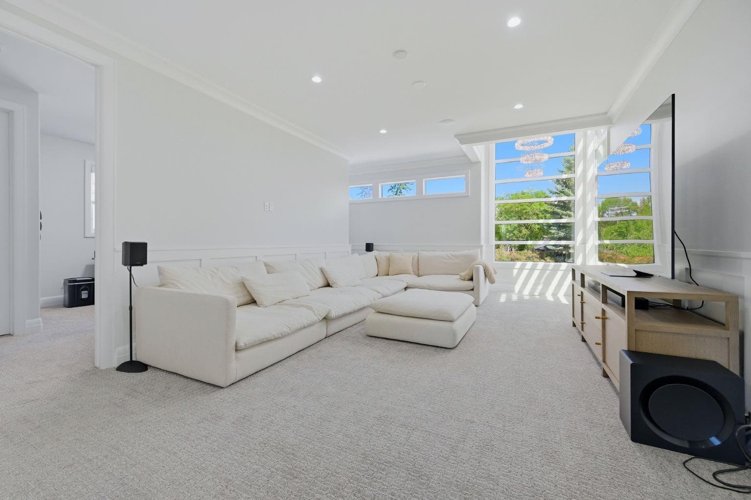 102 Malibou Road 