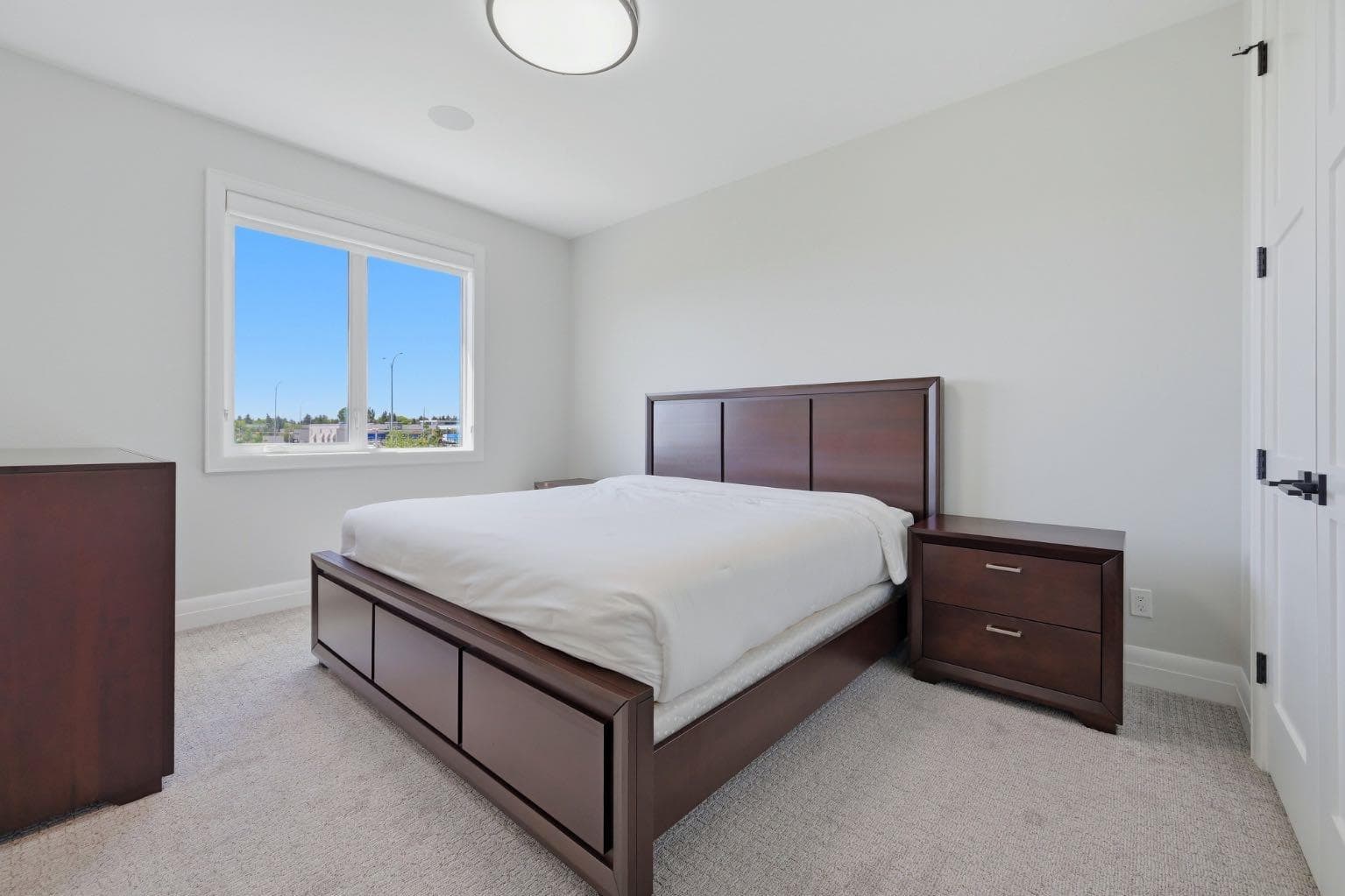 102 Malibou Road 