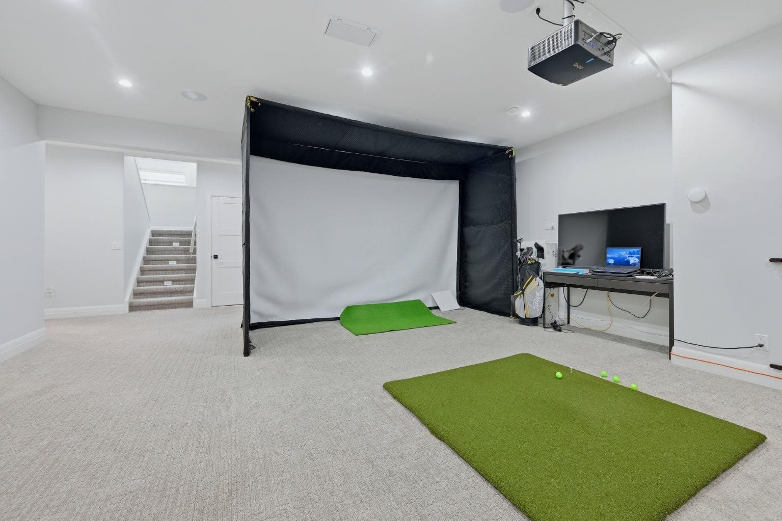 102 Malibou Road 