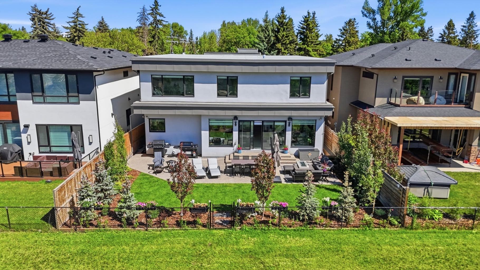 102 Malibou Road 