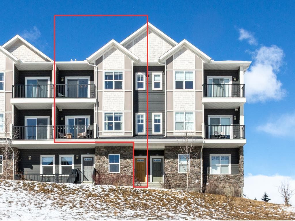 412, 250 Fireside View 