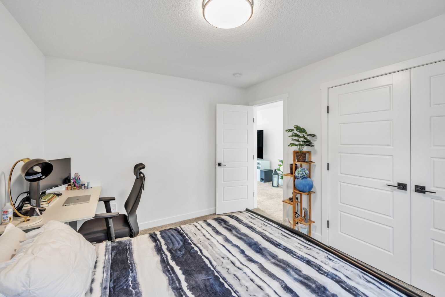 97 Baysprings Gardens SW