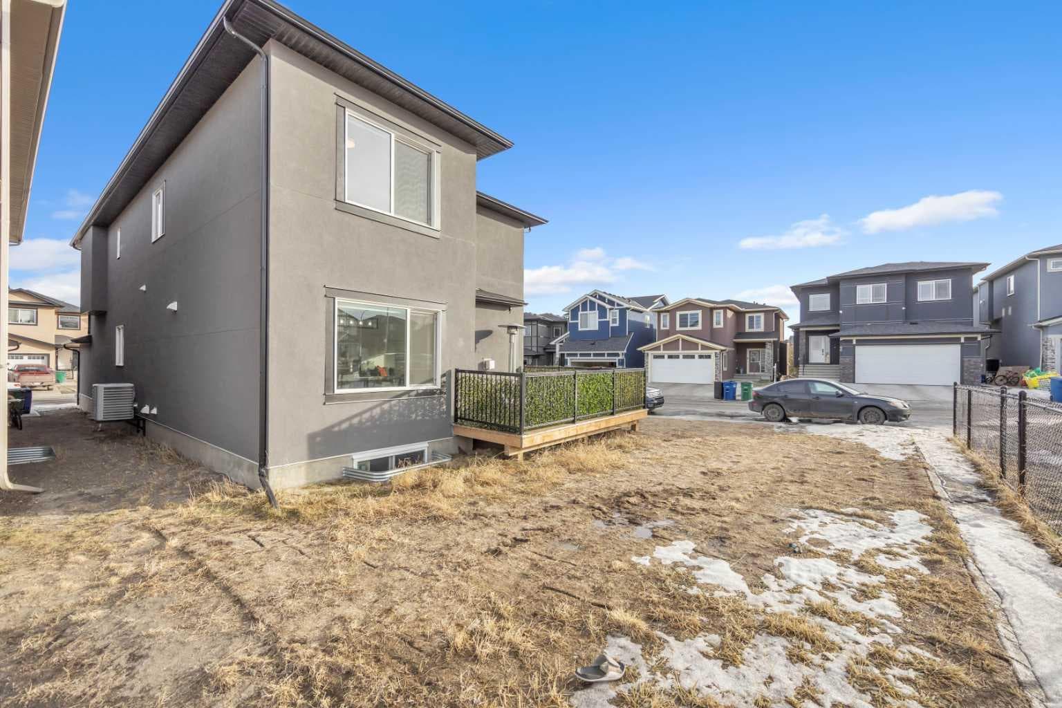 97 Baysprings Gardens SW