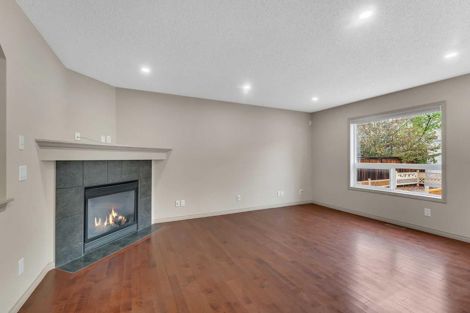 263 Royal Birch Way NW