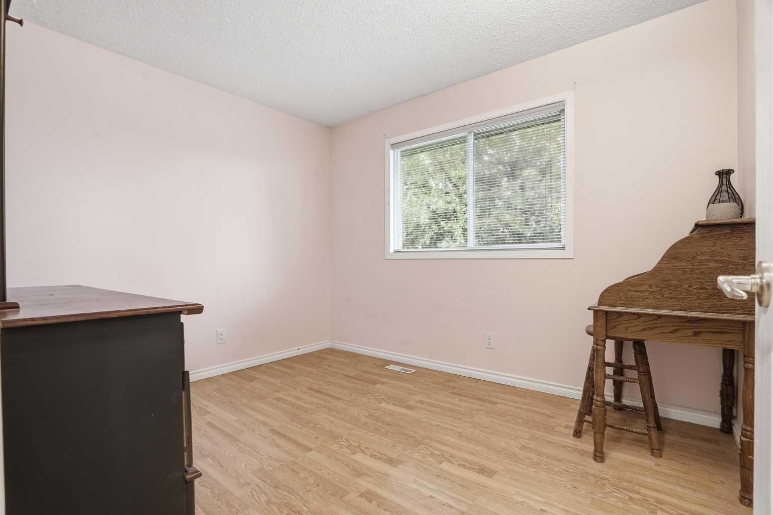 101 Aspen Crescent 