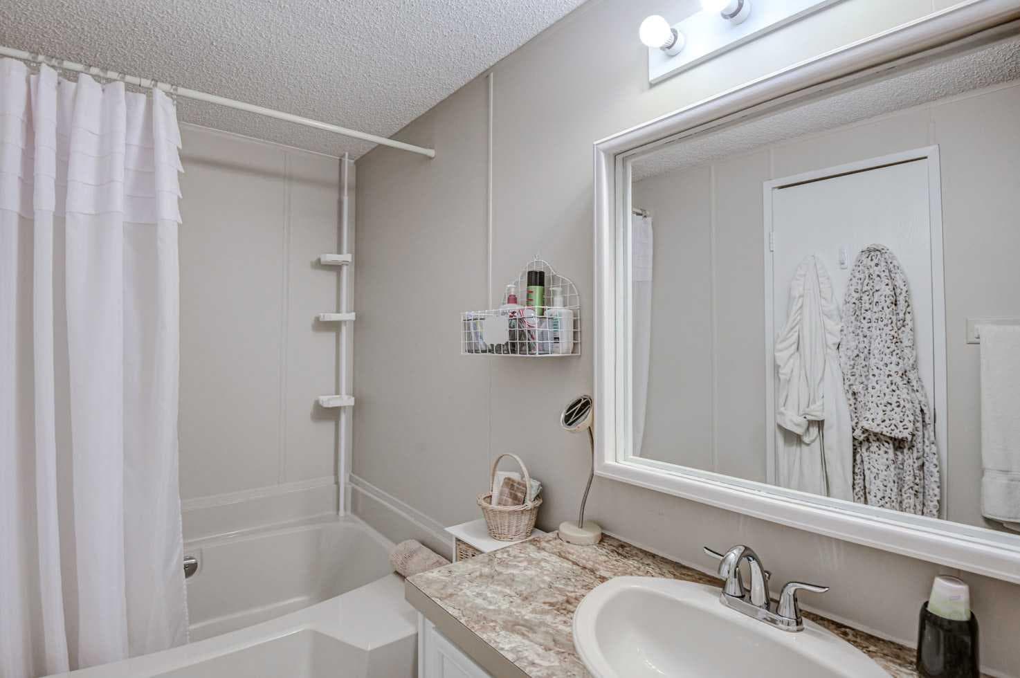 221, 99 Arbour Lake Road NW