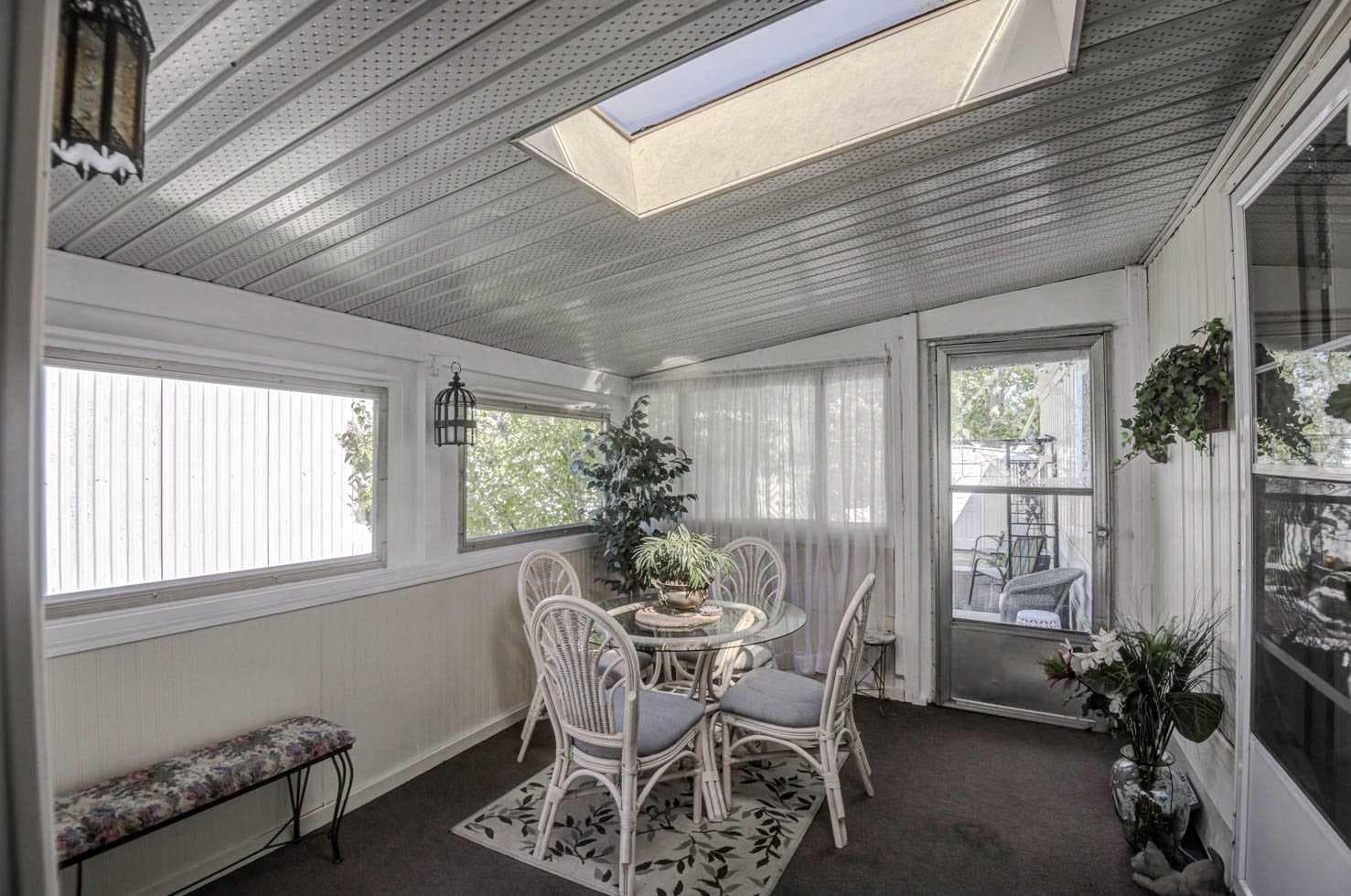 221, 99 Arbour Lake Road NW