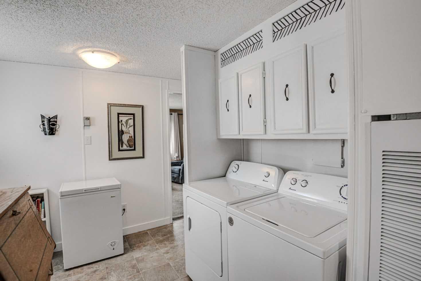 221, 99 Arbour Lake Road NW