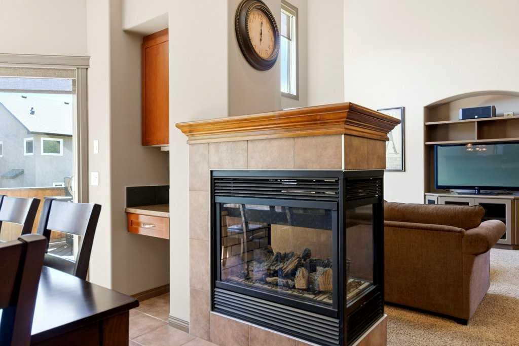 23 Aspen Stone Crescent SW