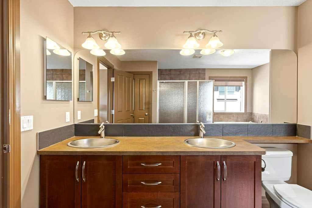 23 Aspen Stone Crescent SW