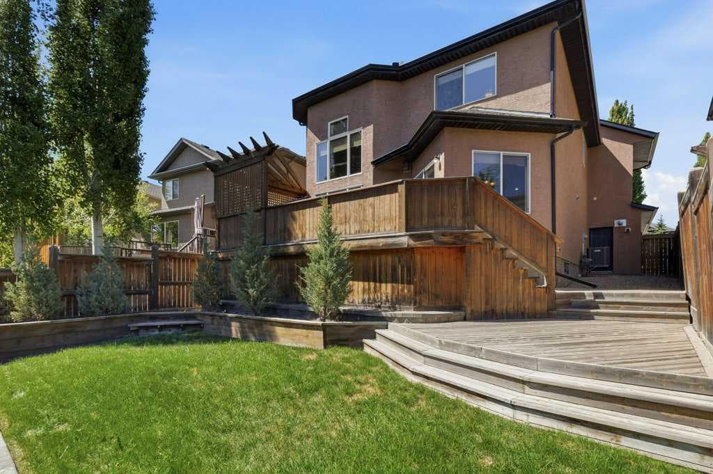 23 Aspen Stone Crescent SW