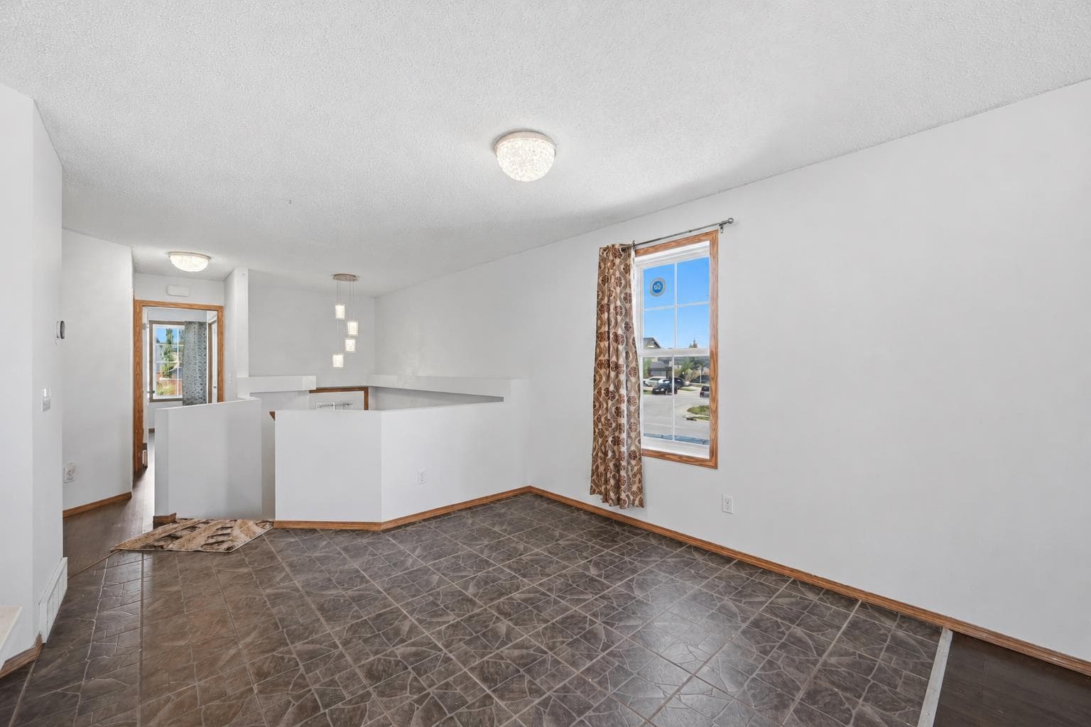 11 Covecreek Close NE