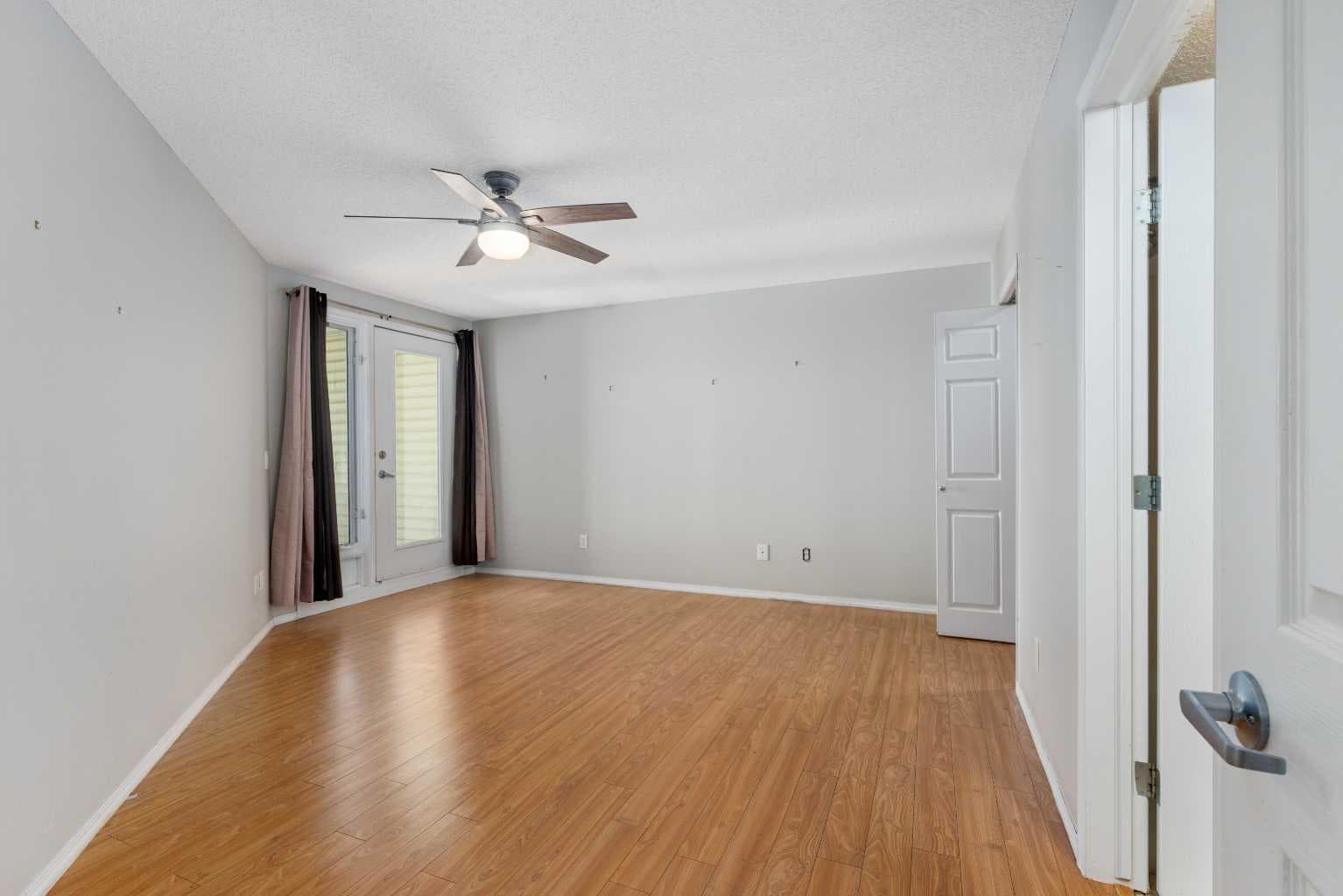2327, 700 Willowbrook Road NW