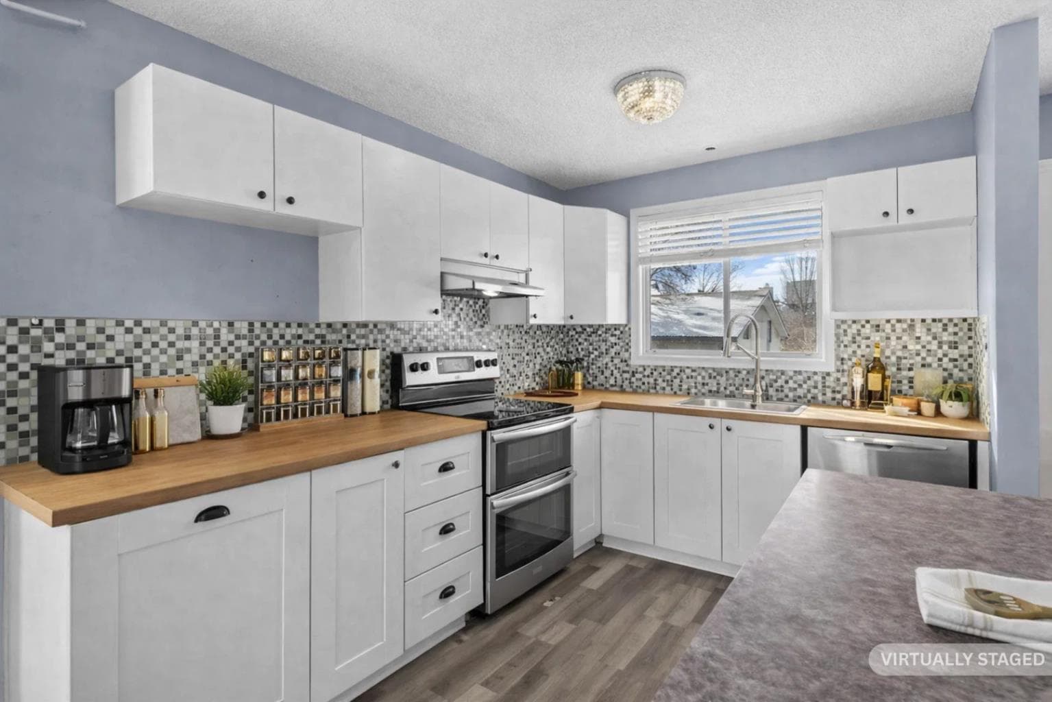 72 Marquis Place SE