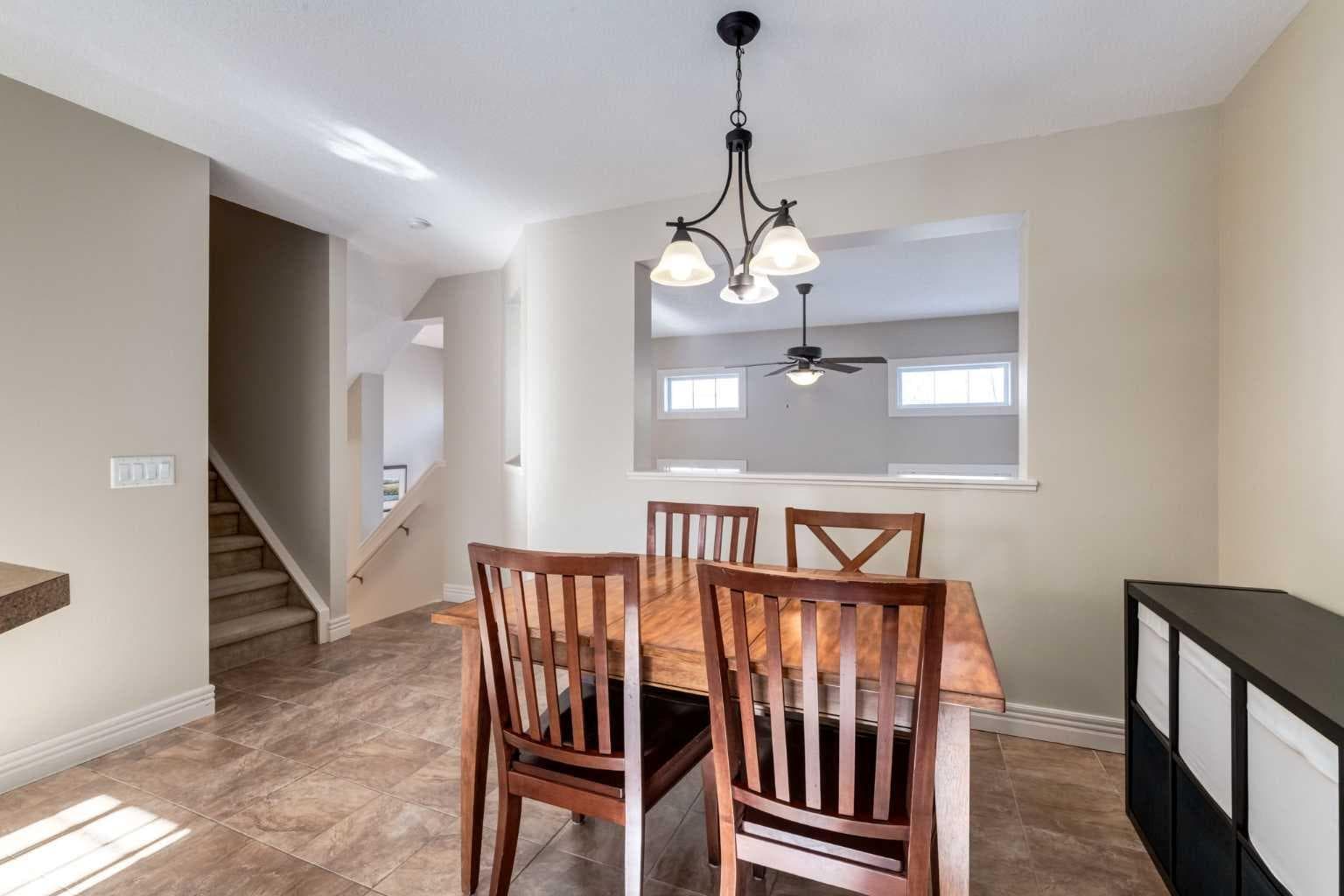 37 Royal Oak Plaza NW