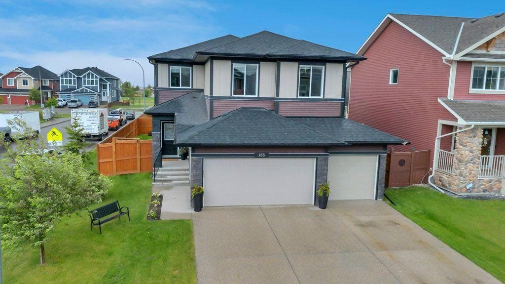 233 Sandpiper Boulevard 