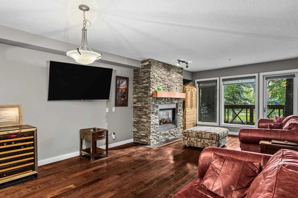 105, 106 Stewart Creek Landing 