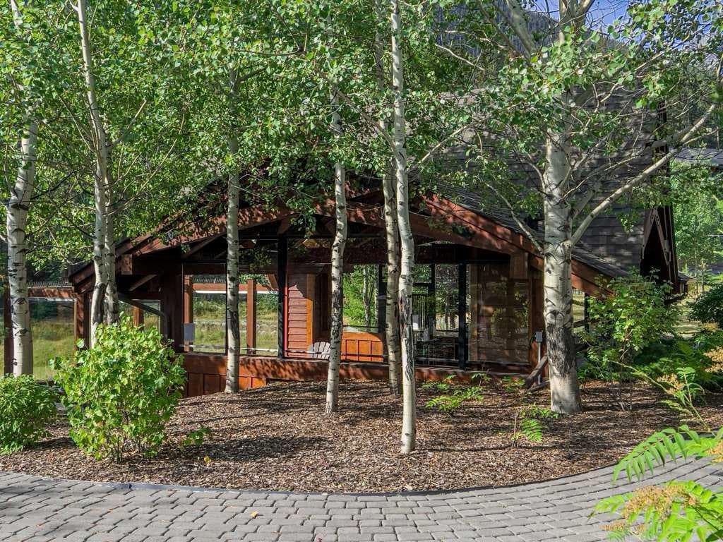 105, 106 Stewart Creek Landing 