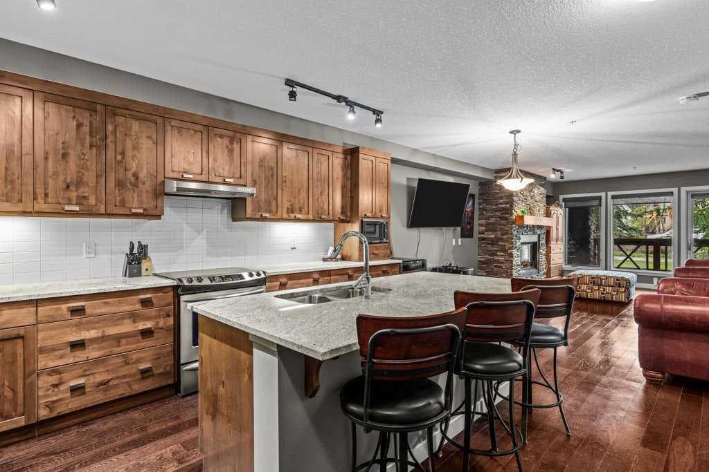 105, 106 Stewart Creek Landing 