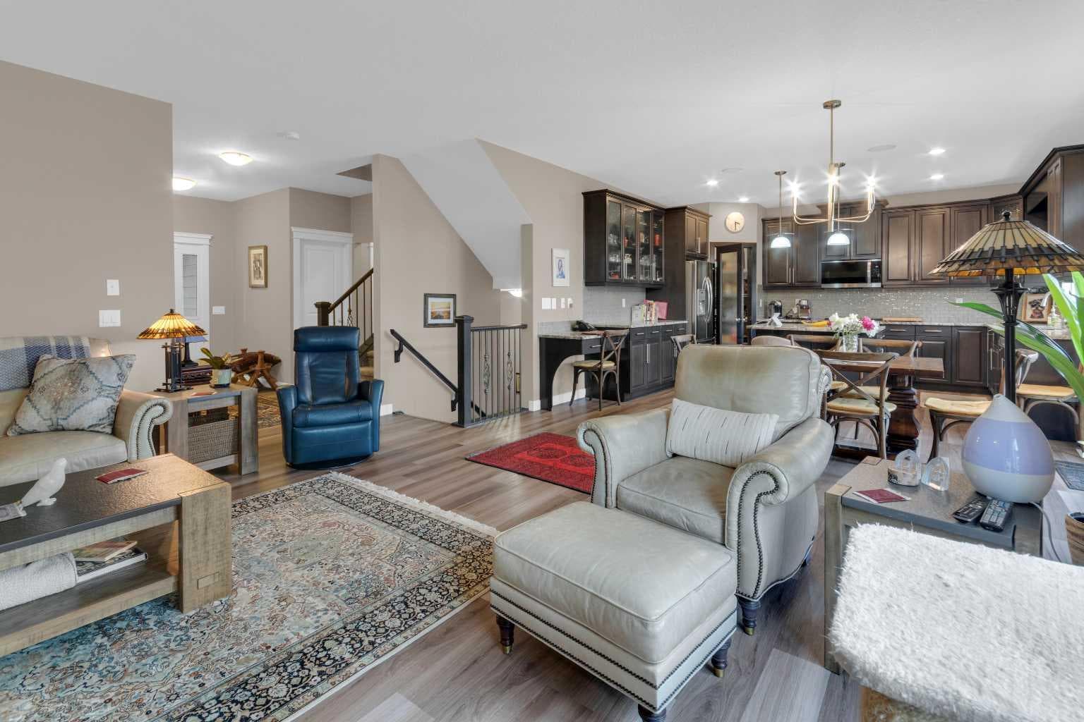 172 Ridge View Close 