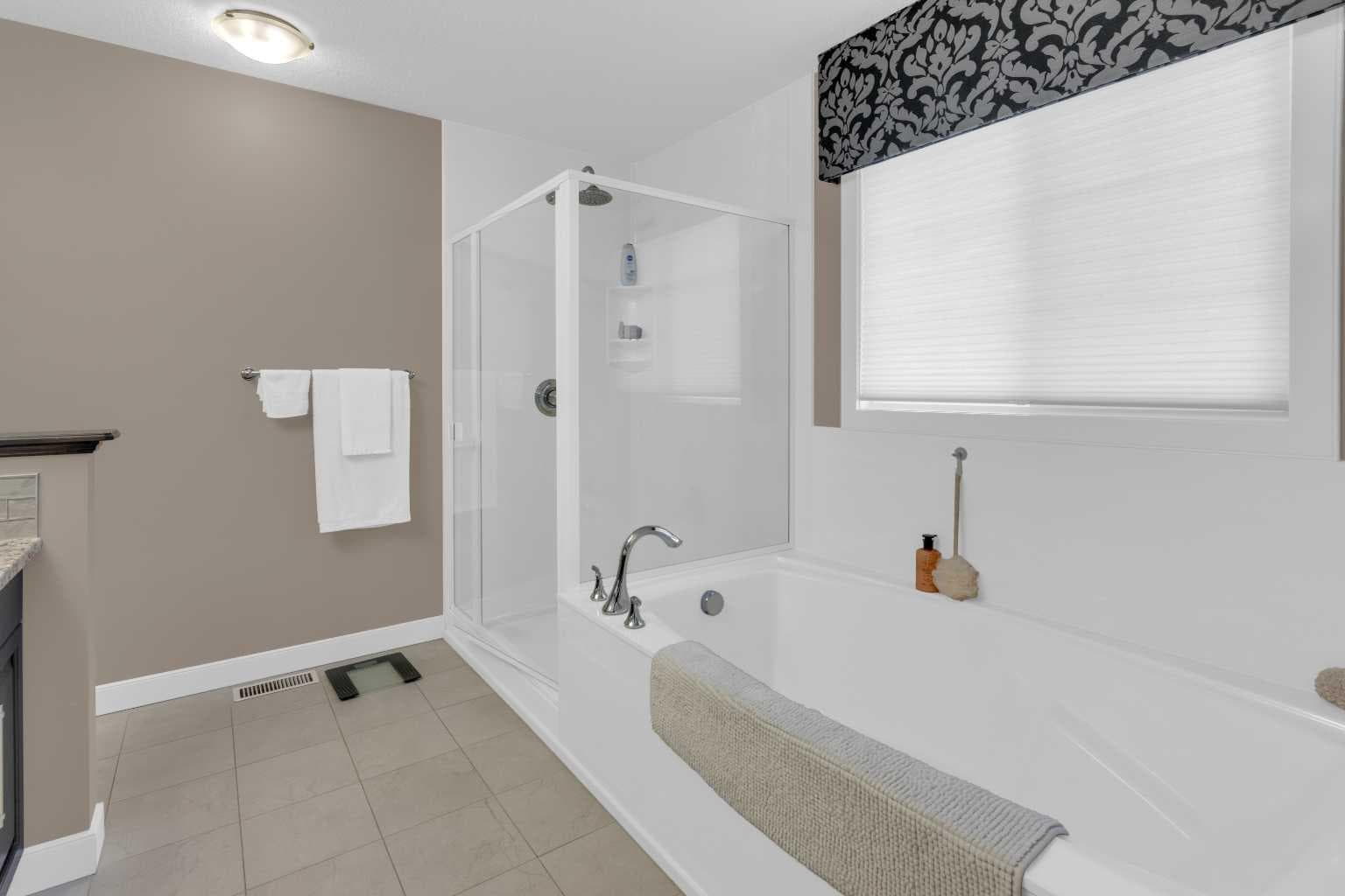 172 Ridge View Close 