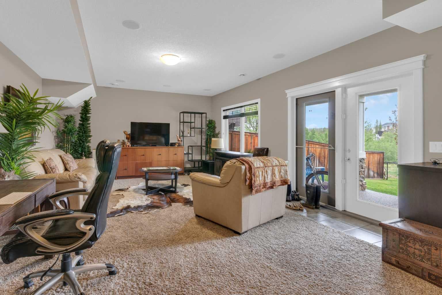 172 Ridge View Close 