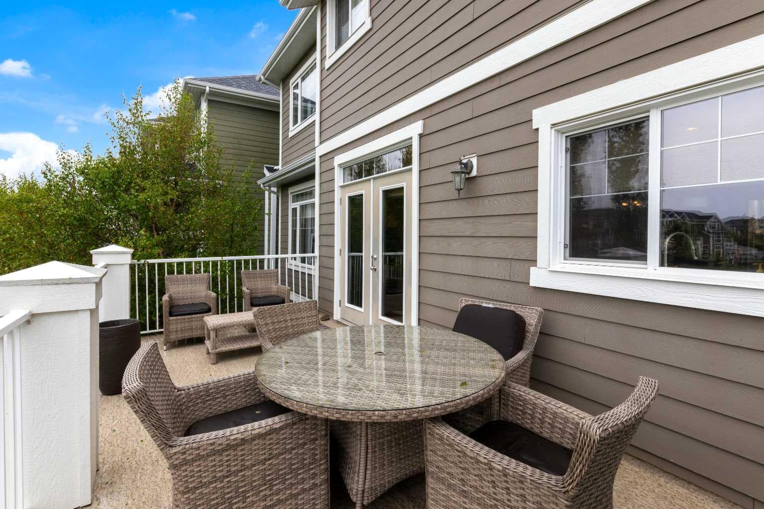 172 Ridge View Close 