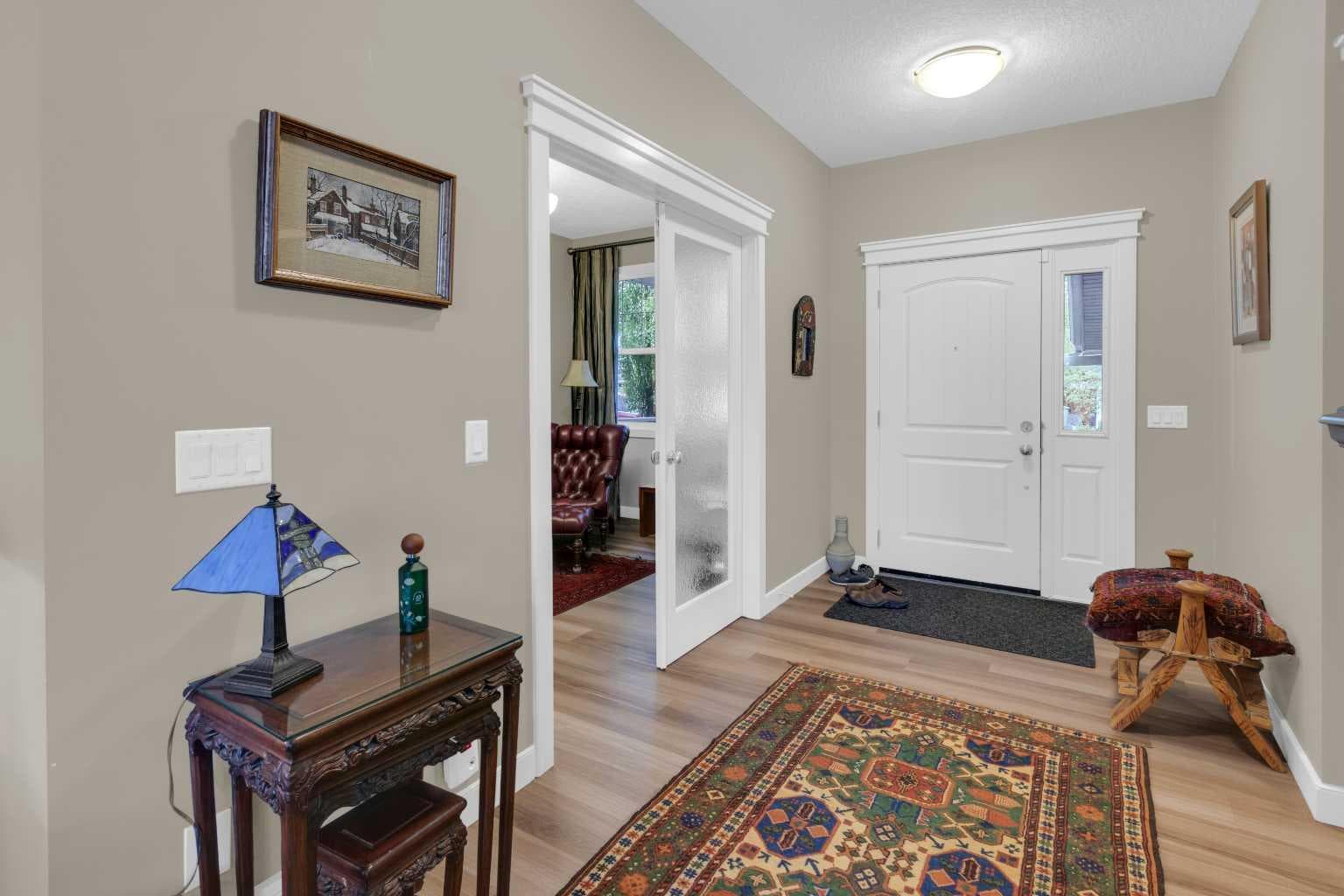 172 Ridge View Close 