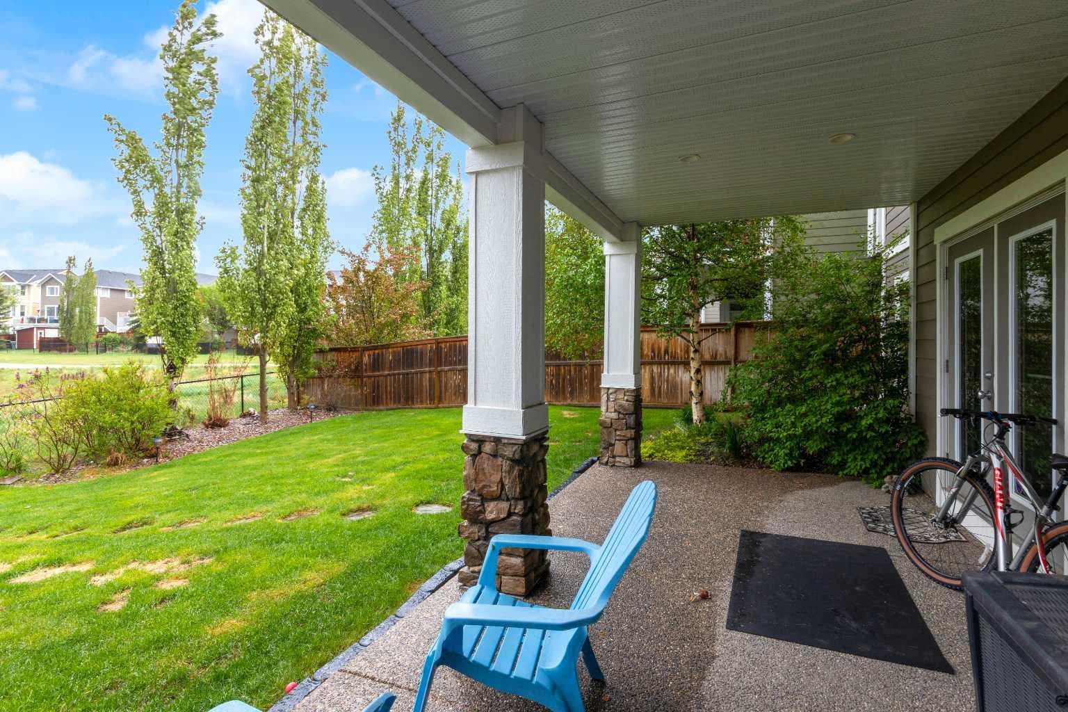172 Ridge View Close 