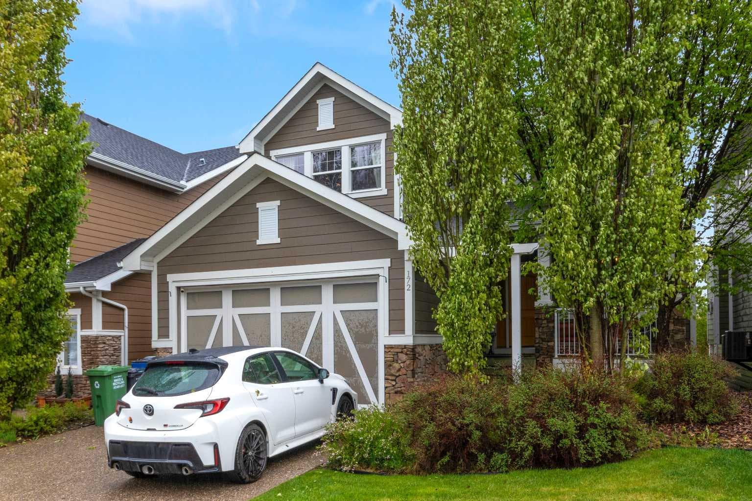 172 Ridge View Close 