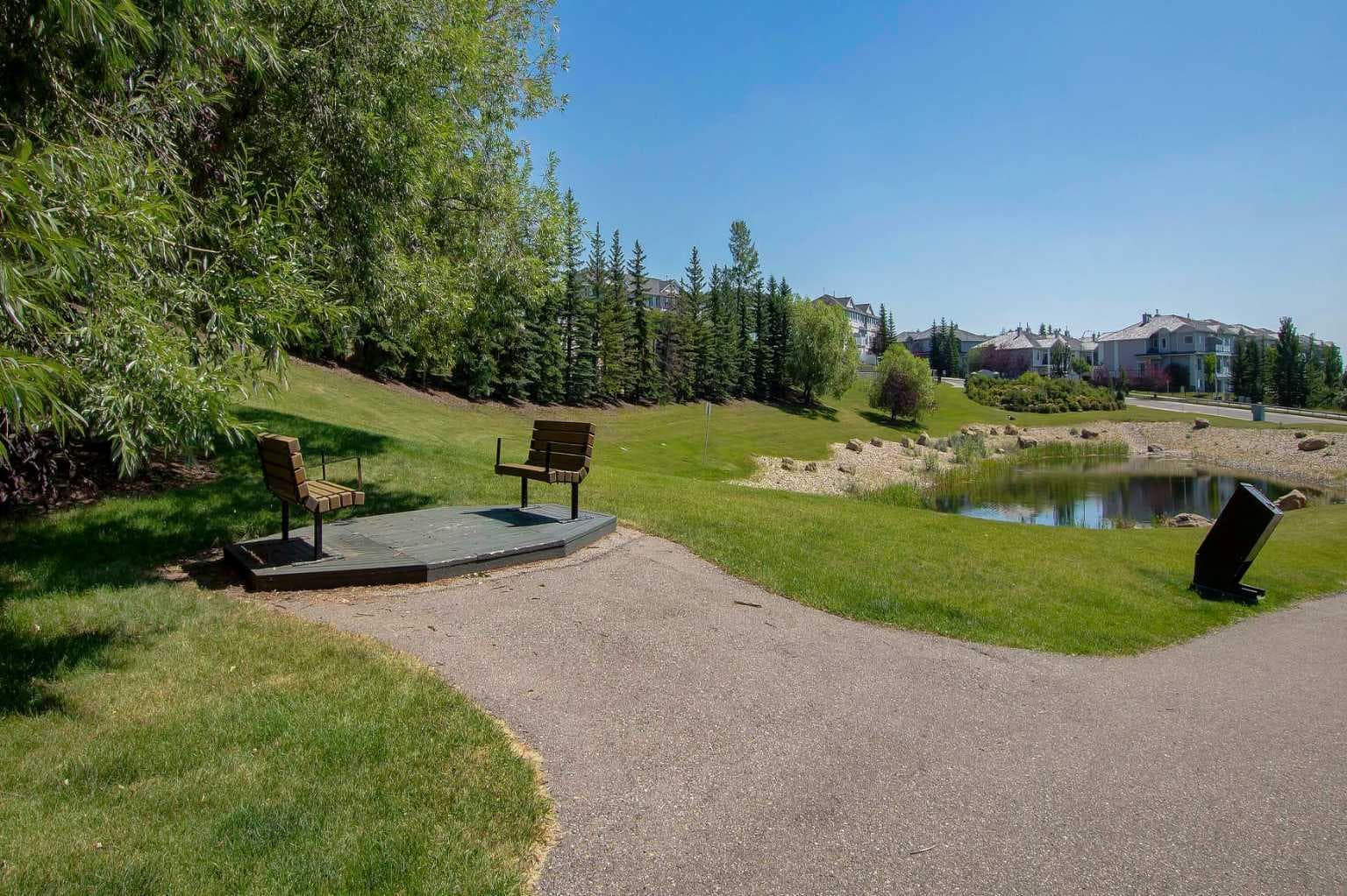 102, 500 Rocky Vista Gardens NW