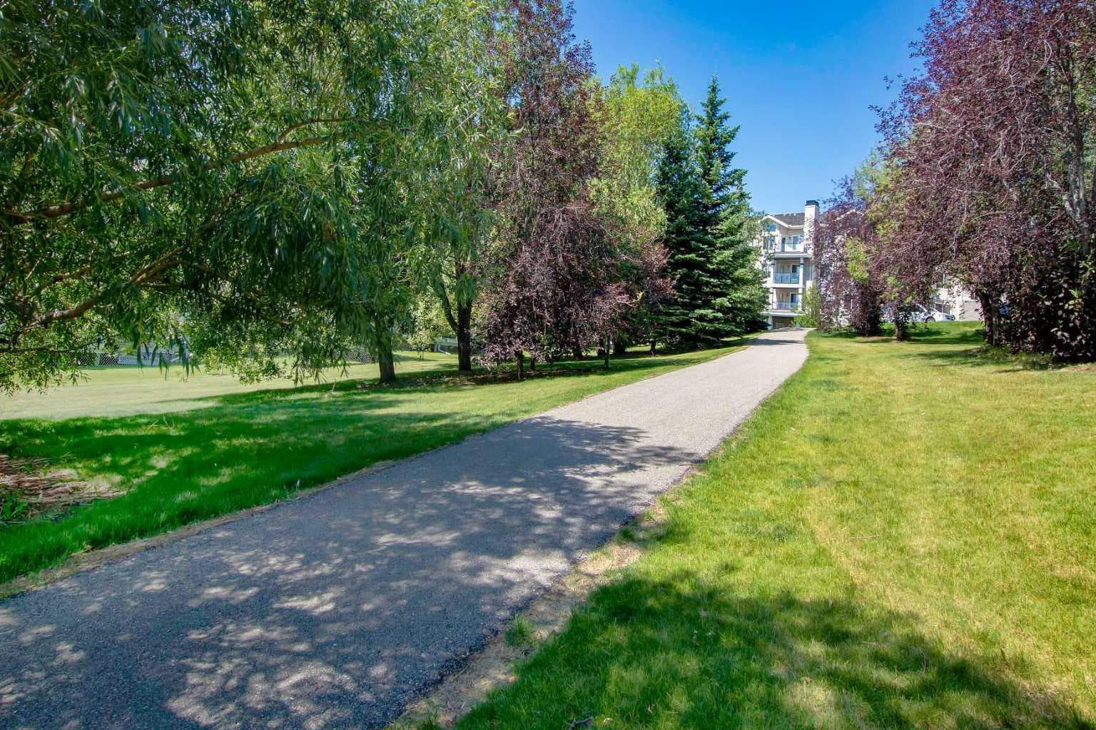 102, 500 Rocky Vista Gardens NW