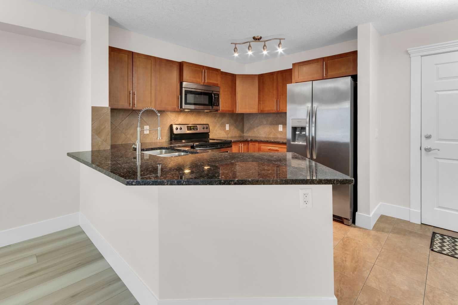 102, 500 Rocky Vista Gardens NW