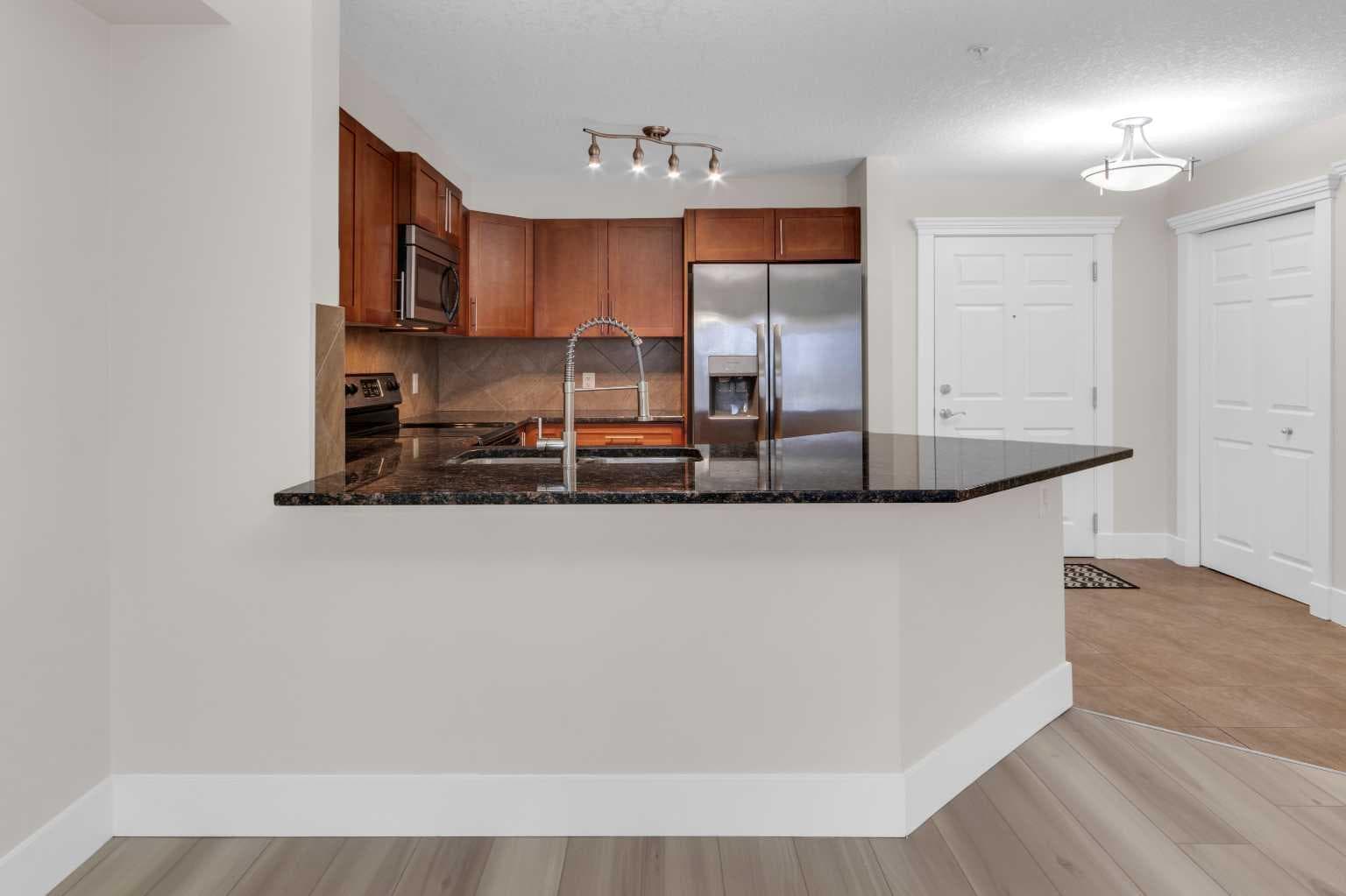 102, 500 Rocky Vista Gardens NW