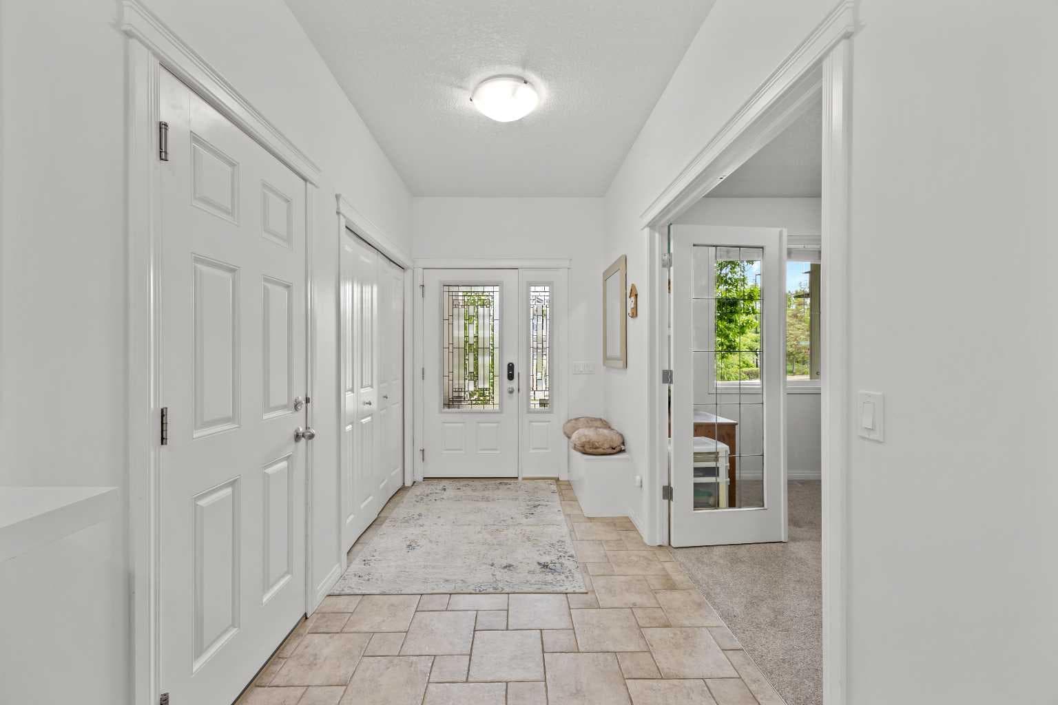 318 Coopers Drive SW