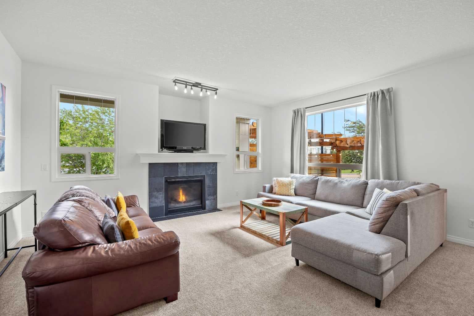 318 Coopers Drive SW