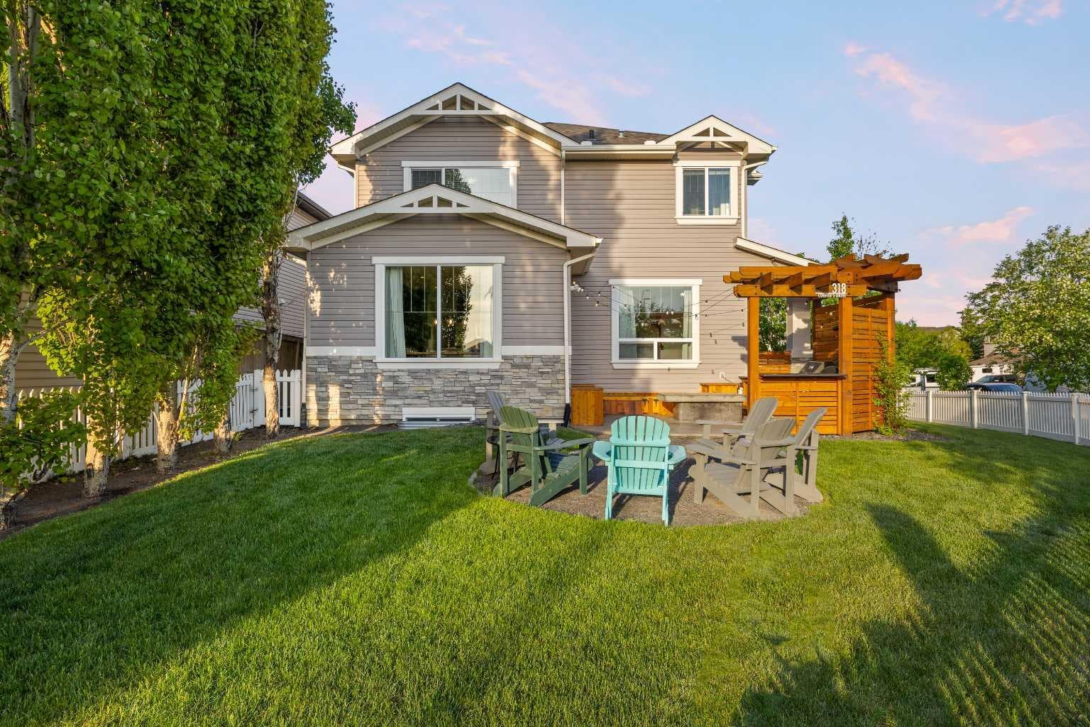 318 Coopers Drive SW
