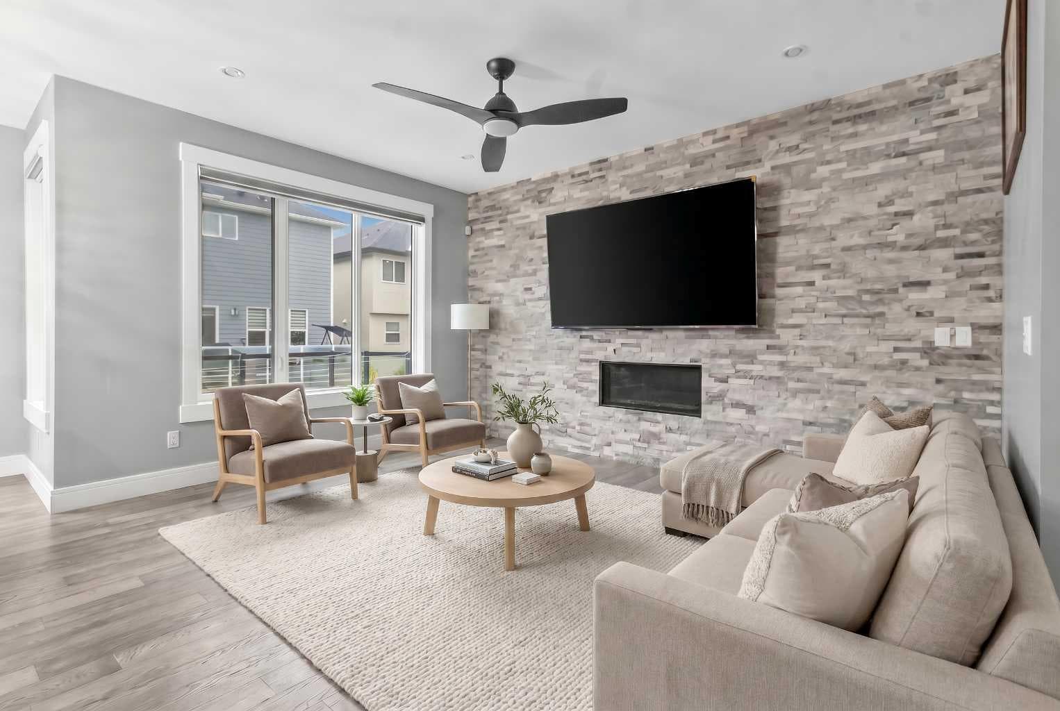 247 Kinniburgh Place 
