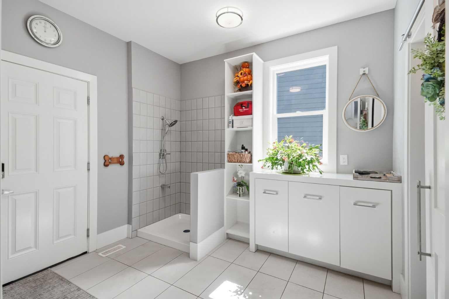 160 Kinniburgh Loop 