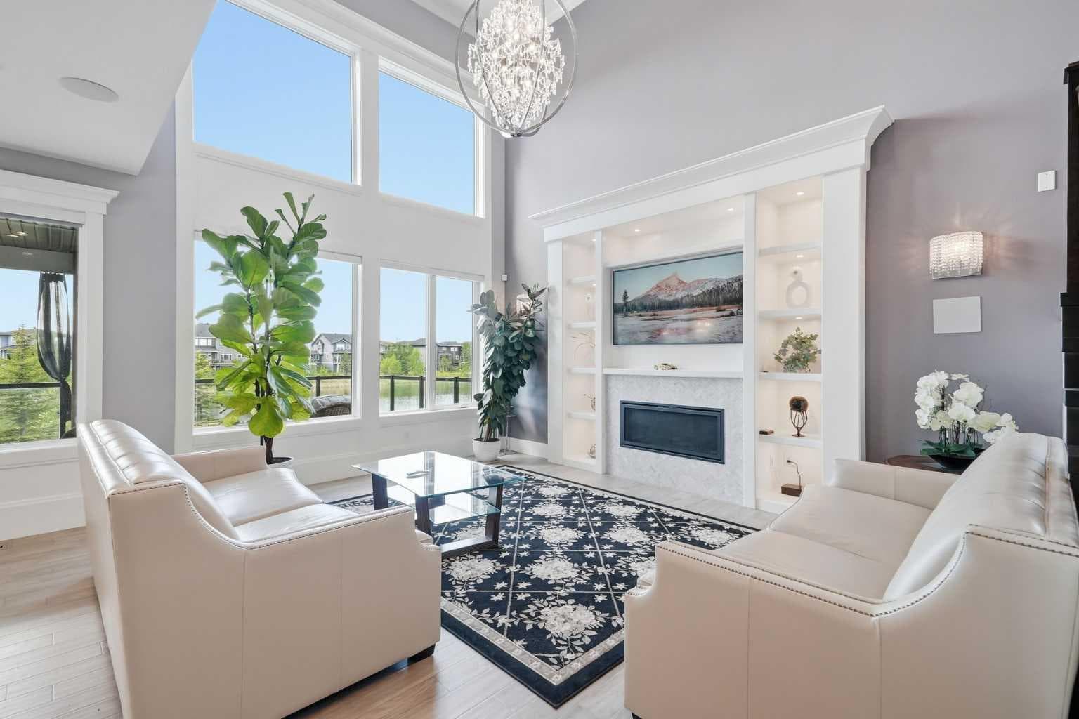 160 Kinniburgh Loop 