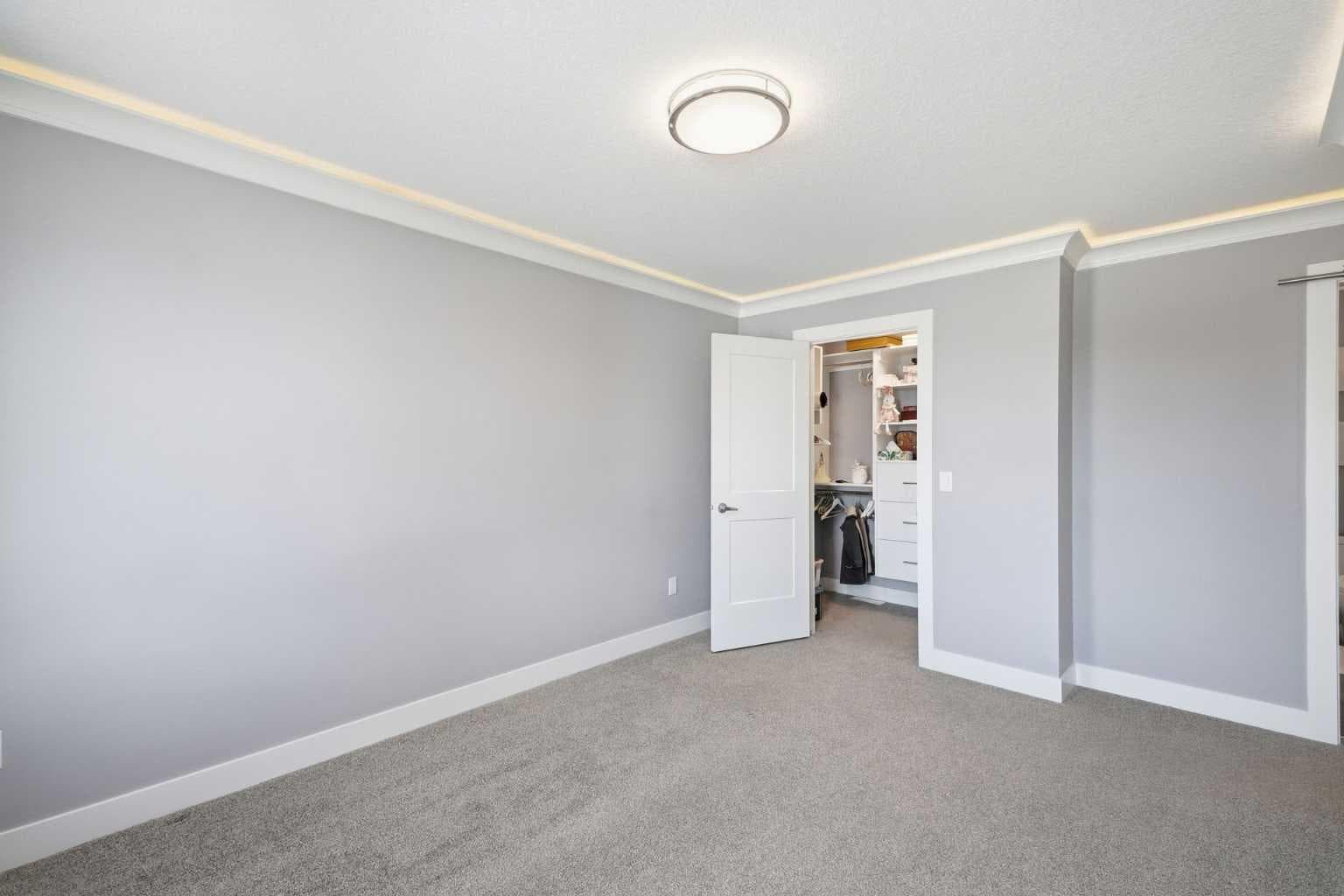 160 Kinniburgh Loop 