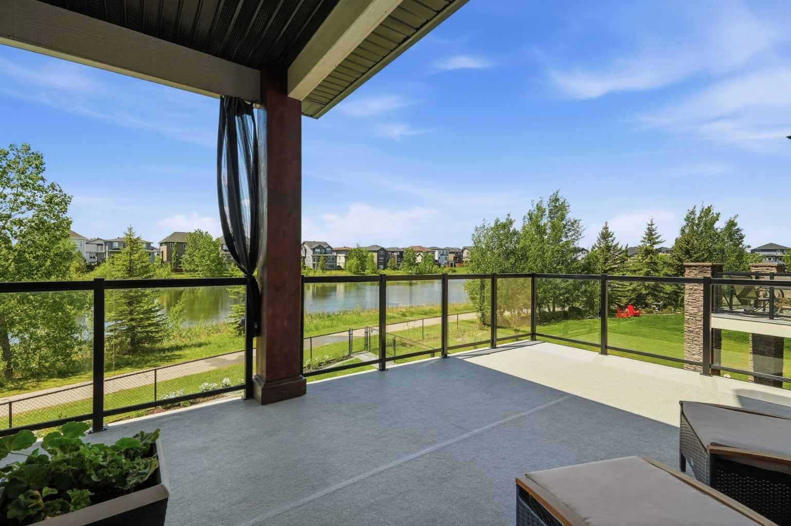 160 Kinniburgh Loop 