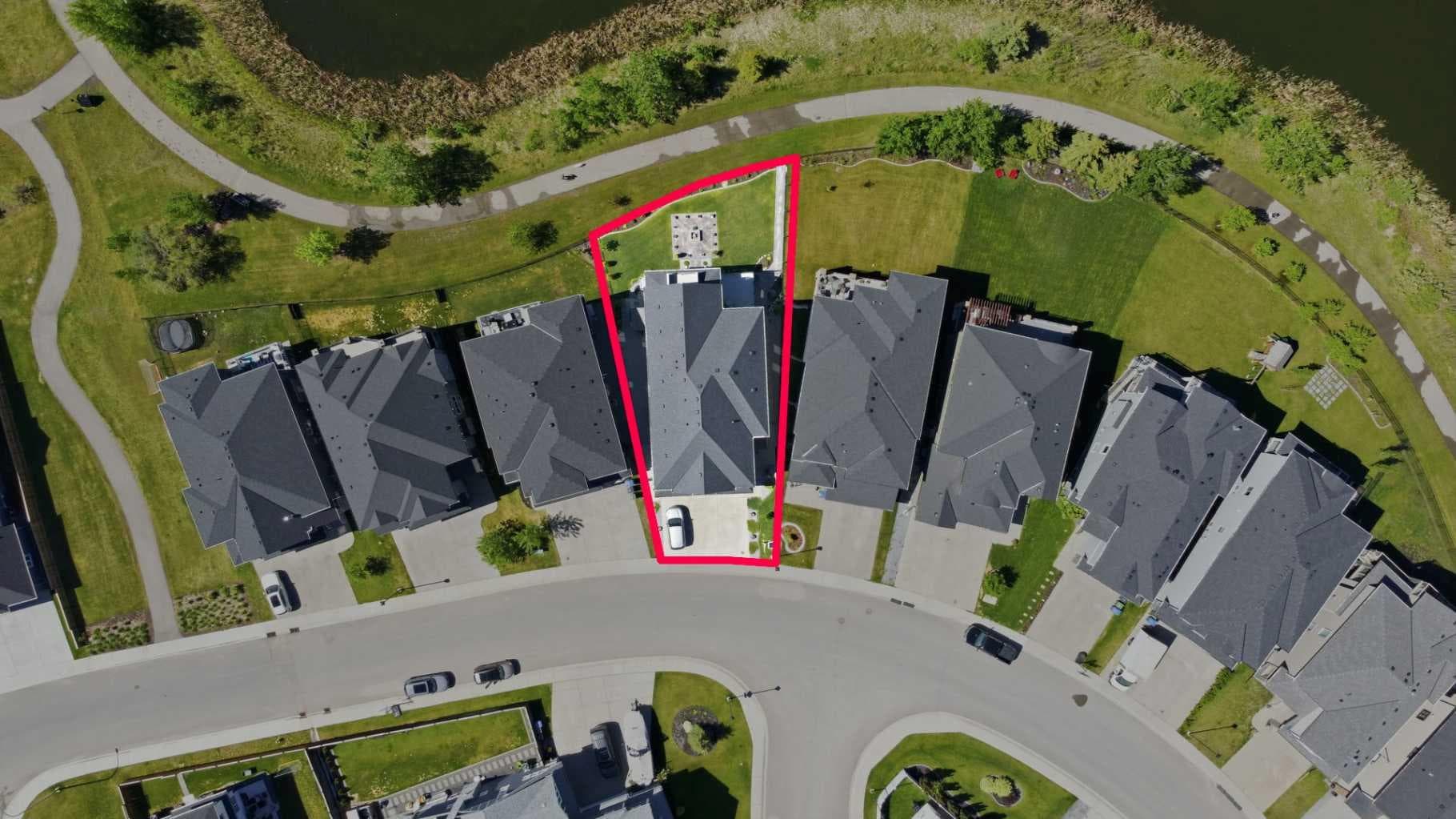 160 Kinniburgh Loop 
