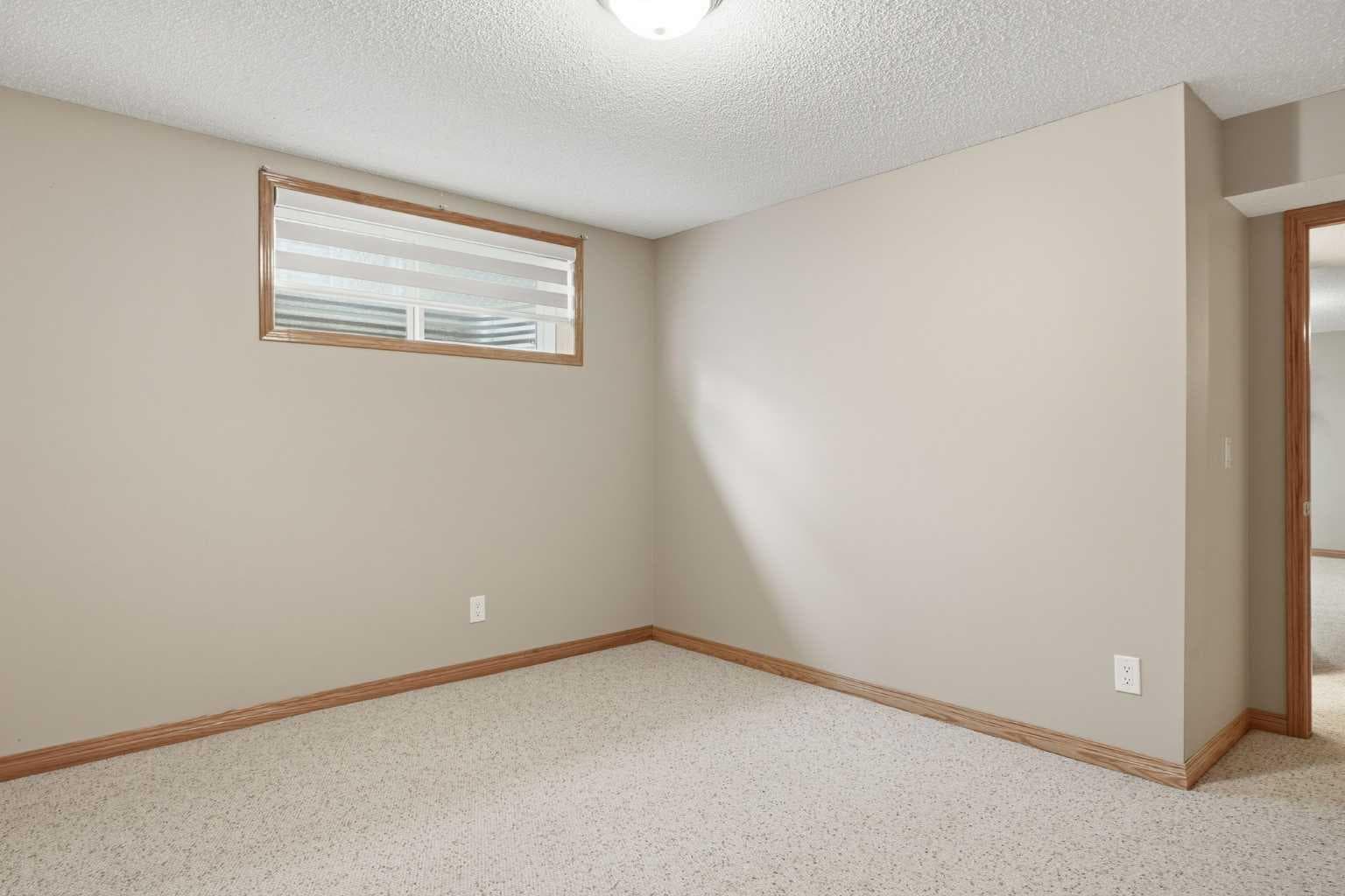 209 Oakmere Close 