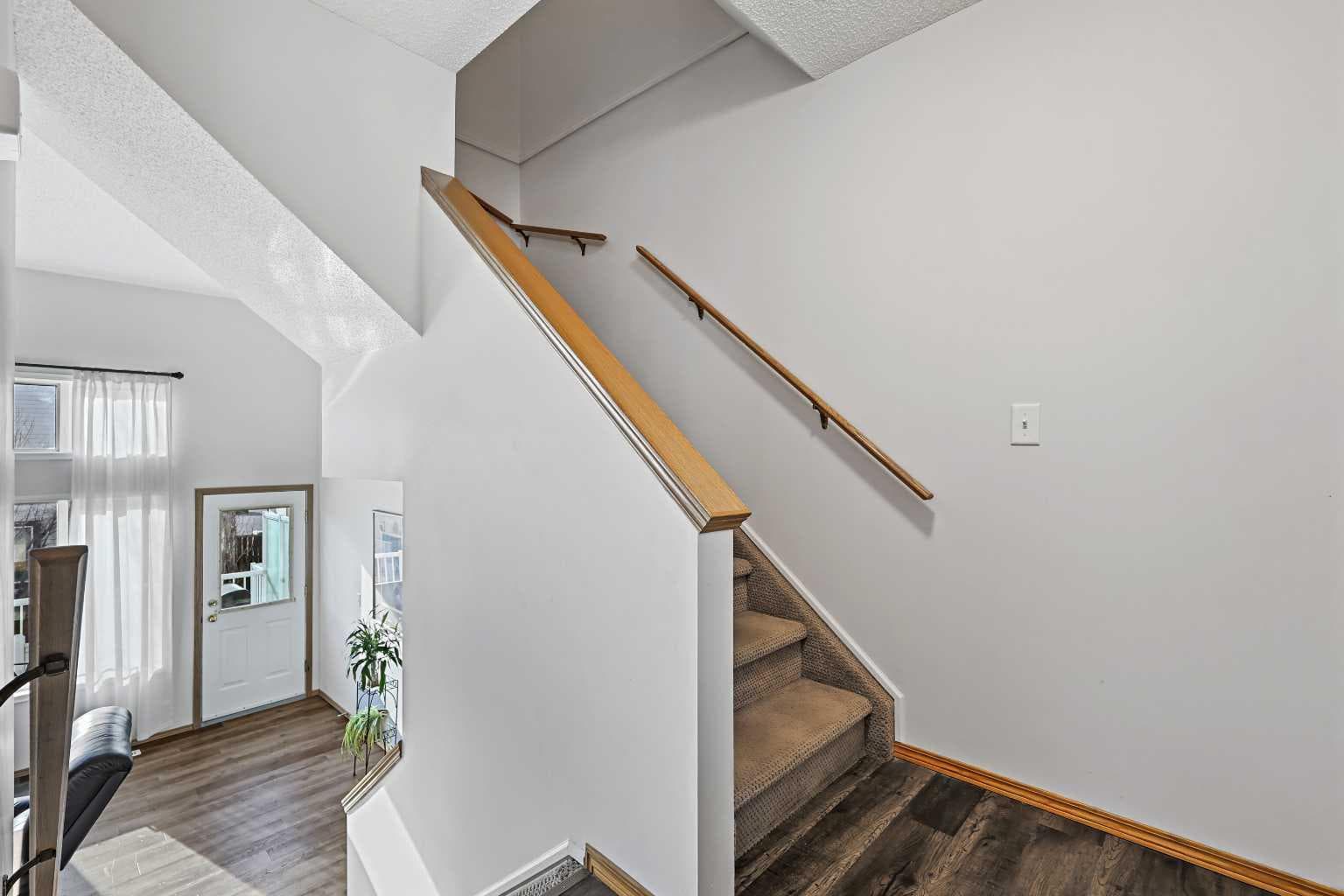 258 Rocky Ridge Court NW